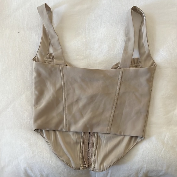 I.A.G top - Picture 4 of 4